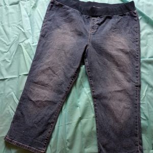 Two hearts maternity capris